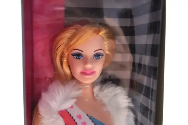 Лялька в коробці TG2025-2 р.32*8,5*5см купити недорого в Україні, фото 2