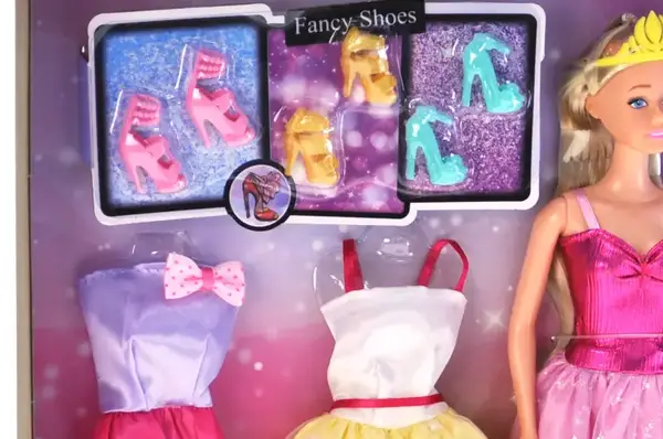 Лялька WG279 з гардеробом, в коробці р.45x5x32 см YG Toys купити недорого в Україні, фото 3