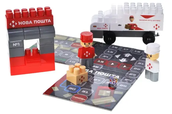 Конструктор блочний QB300-107 "Block&Steps: НОВА ПОШТА. Поштомат Майбутнього" + ходилка і гра 3в1, 42дет. qbee купити недорого в Україні, фото 3