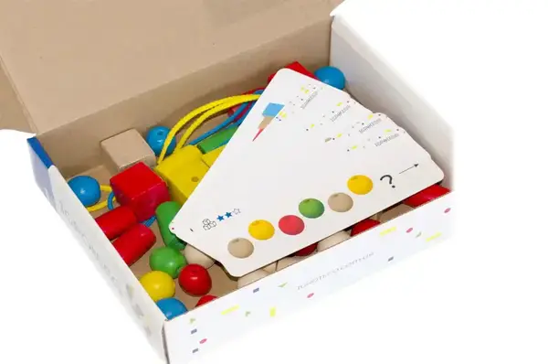 Дерев'яна гра-шнурівка "Геометрика" 30 дет. 900019 IGROTECO купити недорого в Україні, фото 3