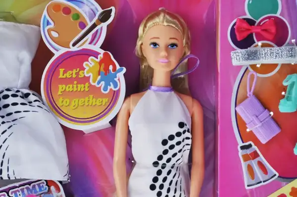 Лялька WG294 з платтям і декоруванням, в коробці р.36x6x32 см YG Toys купити недорого в Україні, фото 3