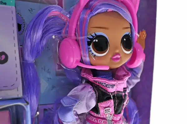 Лялька L.O.L. SURPRISE! серії "O.M.G." S8 – РОЛЕР ЕЙС 510383 (з аксесуарами) купити недорого в Україні, фото 3