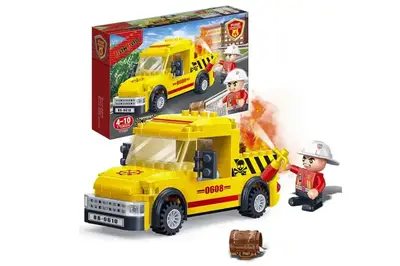 Конструктор "Пожежники" Палаюче авто 7108 (105 елм.) / BanBao купити
