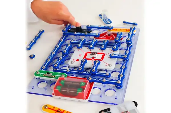 Конструктор електронний DOKA ШКОЛА "999+ СХЕМ" D70708 купити недорого в Україні, фото 6