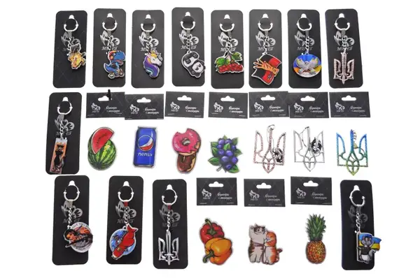 Брелоки, магніти, підвіски в асортименті купити
