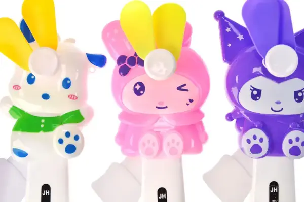 Вентилятор ручний Куромі 3 кольори, 24 шт. в дисплеї, розмір іграшки 14,5*8,1см. AA7-5/JH-25 купити недорого в Україні, фото 5