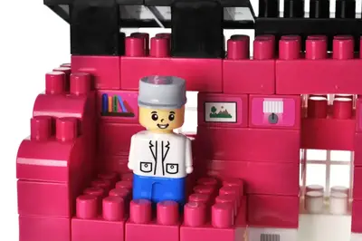 Конструктор блочний QB300-206 "Block&Steps: Рожева Вілла" + ходилка і меморі гра 3в1, 124дет. qbee купити