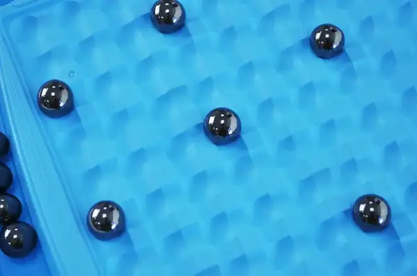 Настільна гра 10189 "Магнітні шахи", 32 кульки, в коробці 28*28*2см. купити недорого в Україні, фото 3