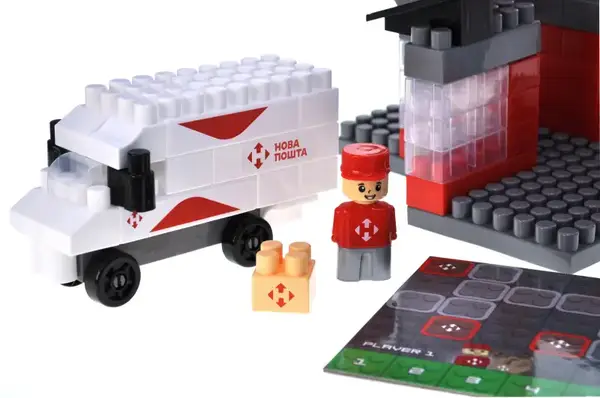 Конструктор блочний QB300-007 "Block&Steps: НОВА ПОШТА. Центральне відділення" + ходилка і гра 3в1, 91дет. qbee купити недорого в Україні, фото 8