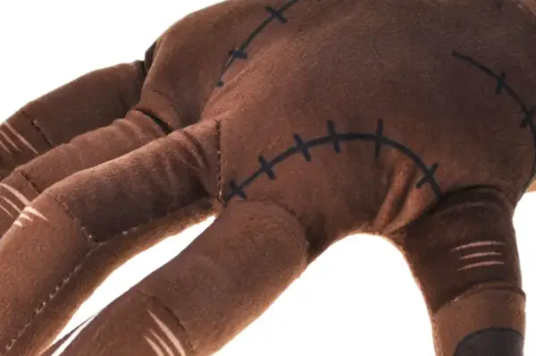 Рука Річ із серіалу "Венздей" 21см купити недорого в Україні, фото 2