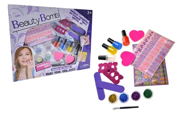 Манікюрний набір в коробці 667-1 р.41*4*33см купити