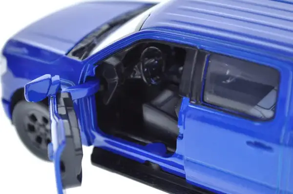 Машина металева "АВТОПРОМ" 68726 1:36 Ford F-150, батарейка, світло, звук, відкриваються двері, капот, багажник у кор.20*9*9см купити недорого в Україні, фото 2