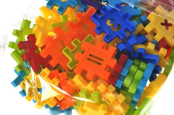 Конструктор 188-703 на 200 дет. в коробці р.25x6,5x25 см YG Toys купити недорого в Україні, фото 2