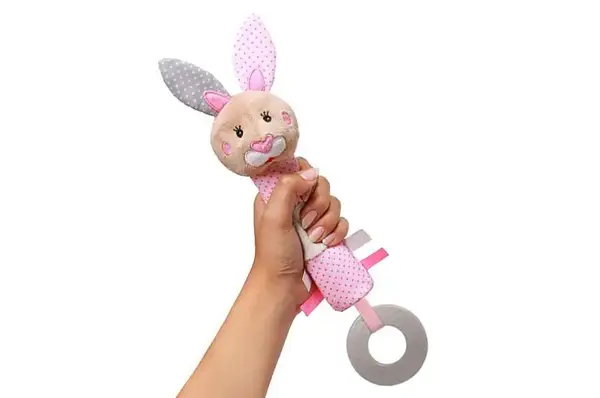 Брязкальце 621 "Кролик Юлія" з пищалкою р.24x9 см BabyOno купити недорого в Україні, фото 2