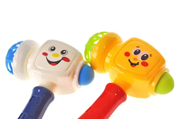 Брязкальце 8105 "Молоток" 2 кольори, в сітці YG Toys купити недорого в Україні, фото 2