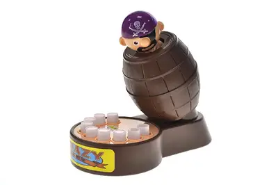 Гра "Пірат" в коробці 9898 р.21*9,2*17см. купити