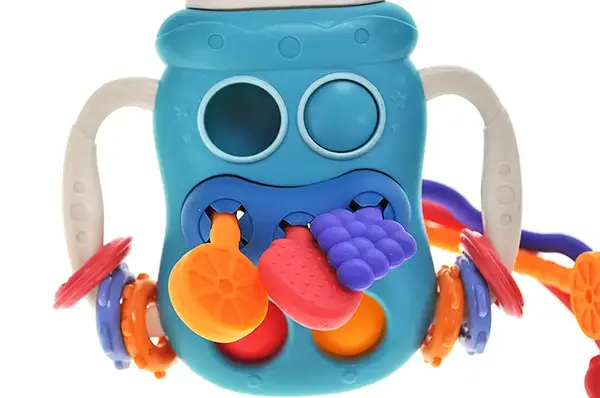 Брязкальце тягучка 688-7 в коробці р.11x12x6 см YG Toys купити недорого в Україні, фото 2