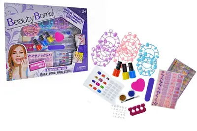 Манікюрний набір в коробці 667-9 р.41*33*4см купити