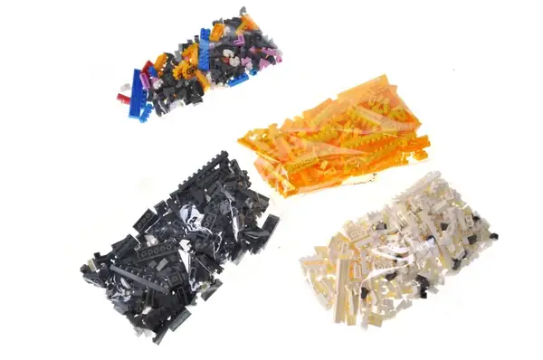 Конструктор 66293 Daya Mini Blocks серії "Corgi" 952 деталей, в коробці р.14x7x18 см купити недорого в Україні, фото 2