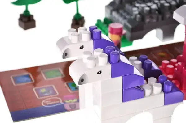 Конструктор блочний QB300-201 "Block&Steps: Подорож Принцес" + ходилка і меморі гра 3в1, 139дет. qbee купити недорого в Україні, фото 9