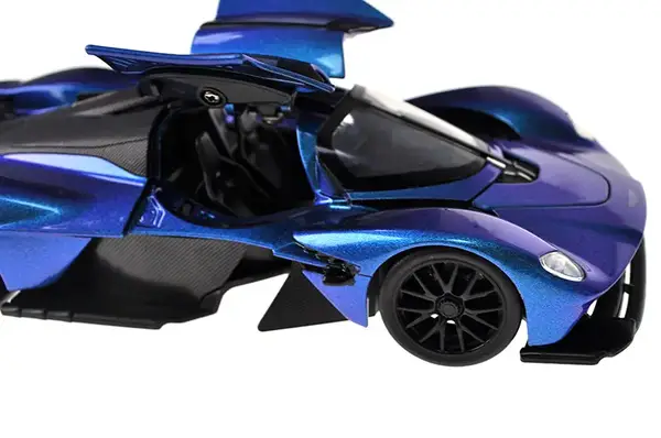 Машина металева 661298H 1:23 Aston Martin Valkyrie 2024,батар,світло,звук,відкр.двері,кор. р.24.5x12см АВТОПРОМ купити недорого в Україні, фото 3