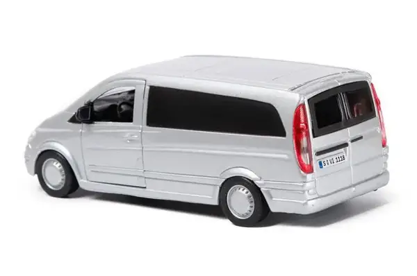 Автомодель 18-43028 MERCEDES-BENZ VITO 2 кольори:сріблястий,чорний,1:32 BBURAGO купити недорого в Україні, фото 2