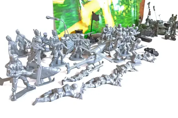 Набір солдатиків "Армія" в рюкзаку великий SSA-big Colorplast купити недорого в Україні, фото 3