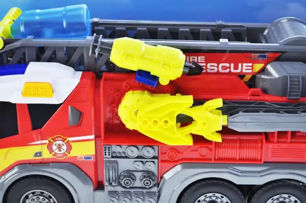 Машина інерційна RJ2820 "Пожежна" озвучена, зі світлом, в коробці YG Toys купити недорого в Україні, фото 3