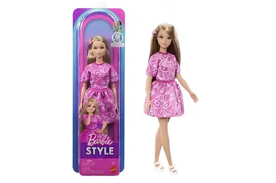 Лялька JJN62 “Модниця” у рожевій сукні з візерунком пейслі Barbie купити