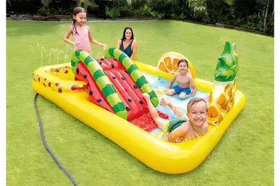 Ігровий центр INTEX "Фруктове задоволення" з гіркою і фонтанчиком, в коробці 57158 р.244*191*91см купити