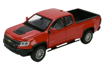 Машина металева 68442 2 кольори, 1:31 Chevy Colorado ZR2, на батарейки: світло і звук, відкриваються двері, в коробці 20x11x10 см Автопром купити